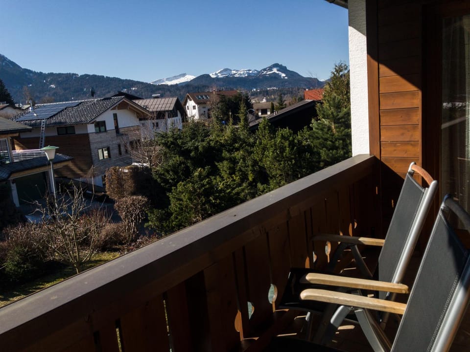 Balcony/Terrace, Mountain view