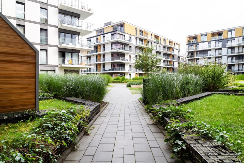Garden, Location