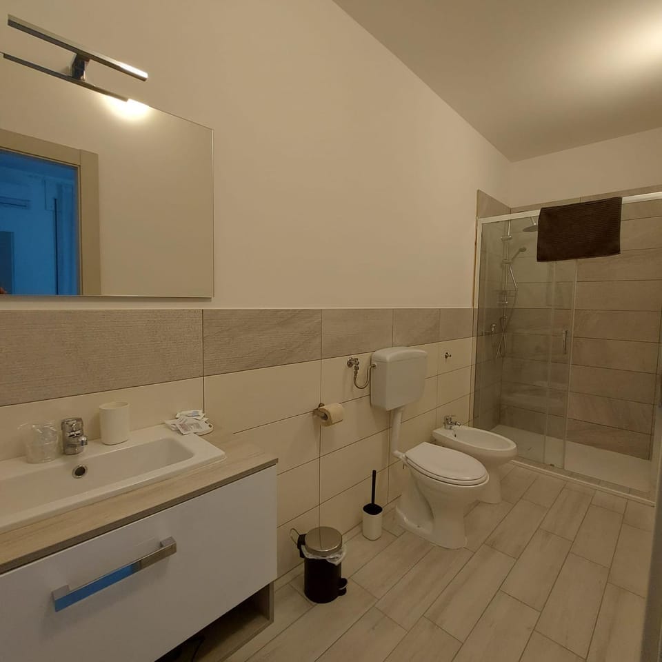 Shower, Bathroom