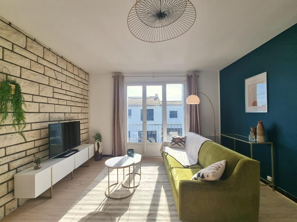 TV and multimedia, Living room, Seating area