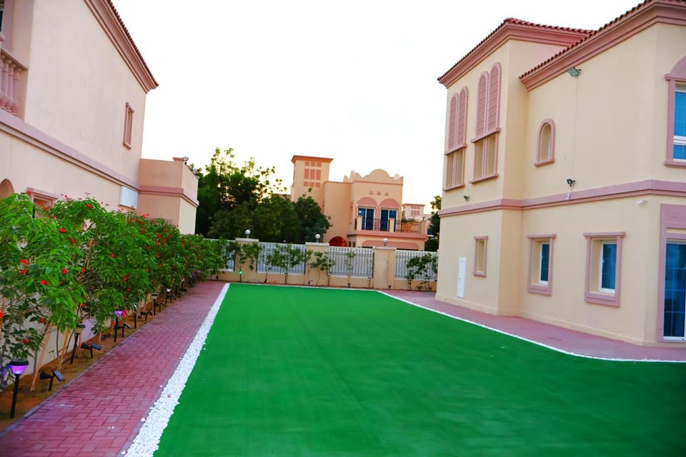 Fully Furnished Garden Villa 2 Bedroom House in Dubai