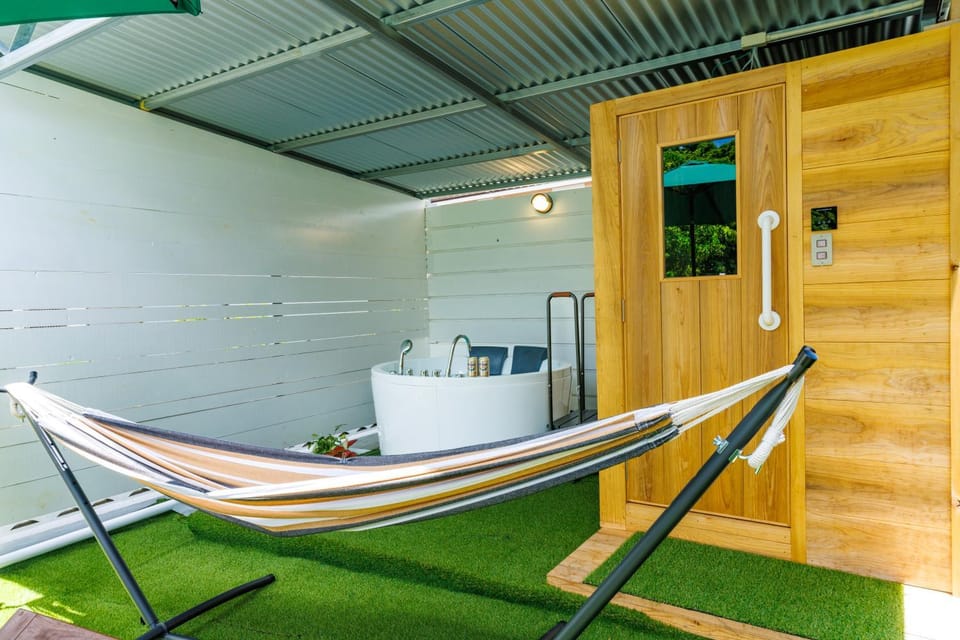 新規オープン サウナ BBQ ジャグジー付き 最大9名 無料駐車場4台 ビーチまで車で5分 SKY House House in Okinawa Prefecture