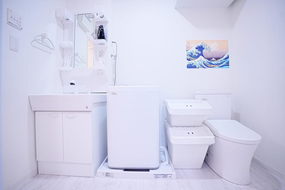 Toilet, laundry