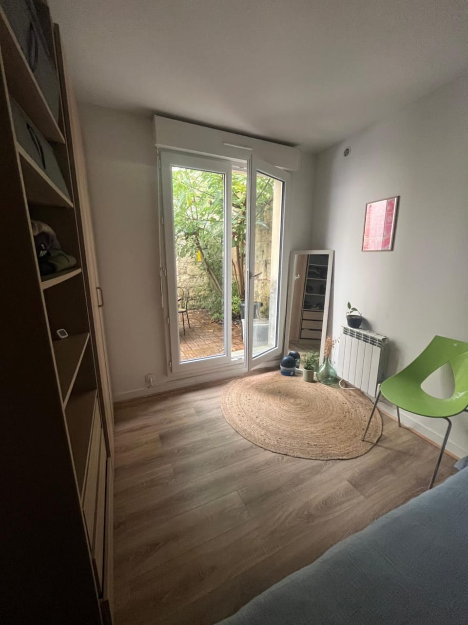 Appartement avec cour Apartment in Bordeaux