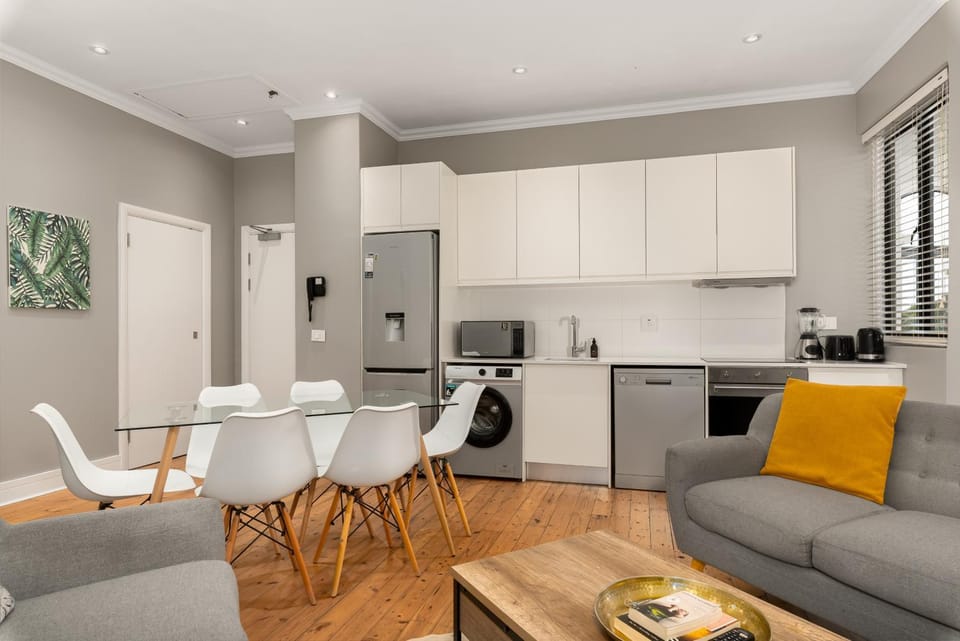 Warwick Mansions 11 Apartment in Cape Town