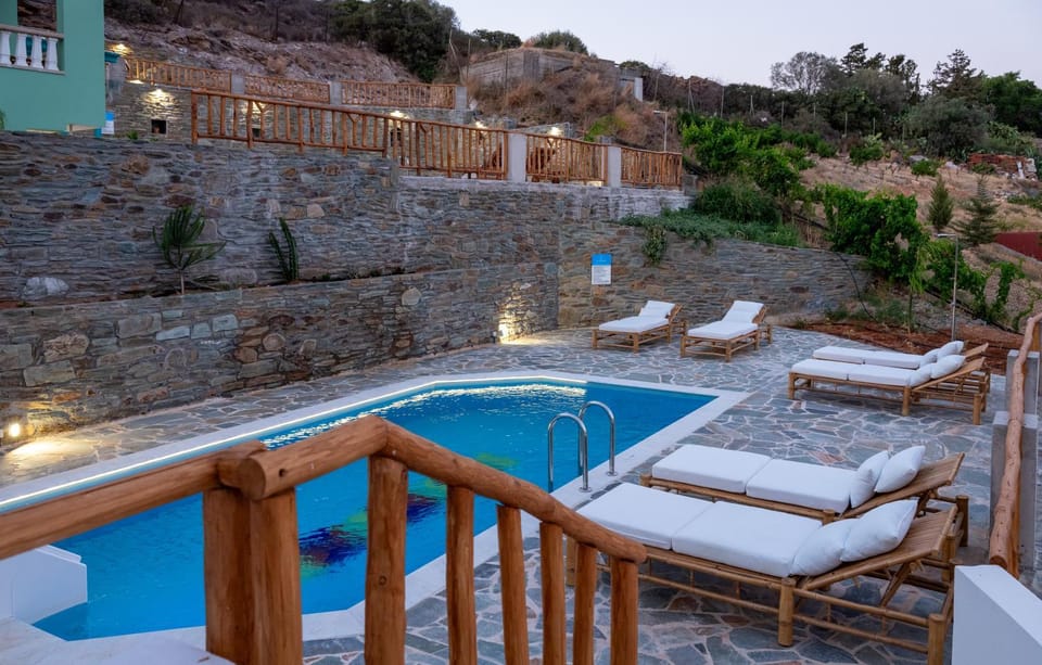 Patio, Natural landscape, View (from property/room), Balcony/Terrace, Pool view, Swimming pool, sunbed