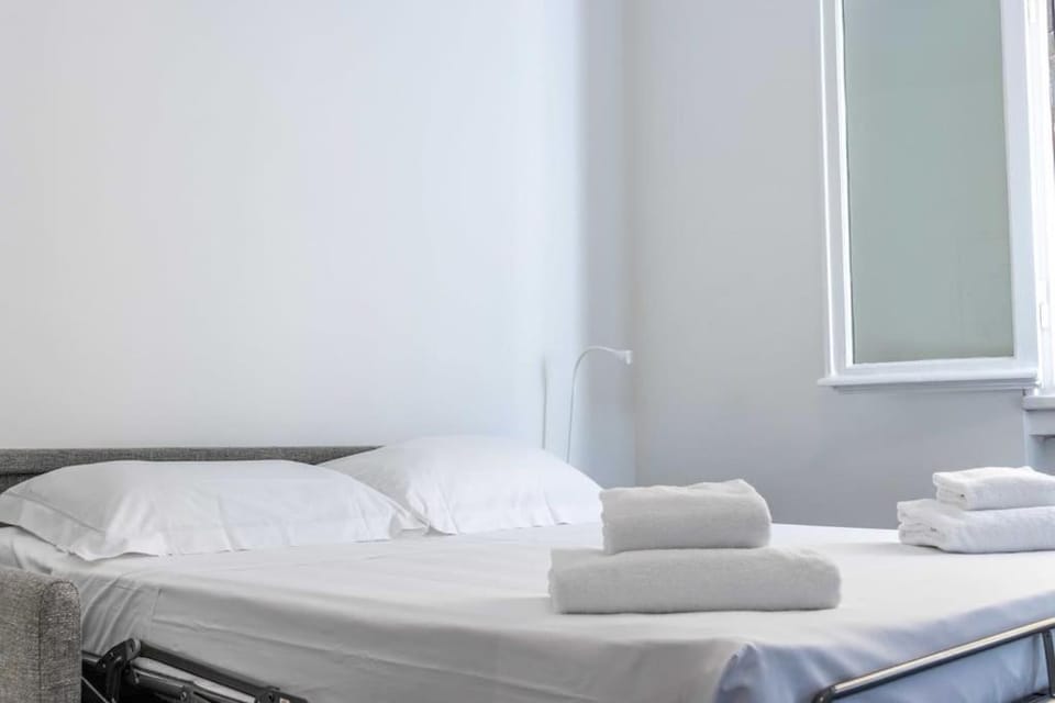 Santa Felicita Studio - Ponte Vecchio Apartment in Florence