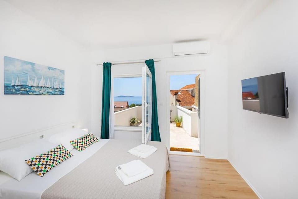 Mlini Dubrovnik- Room with Private Kitchen Apartment in Mlini