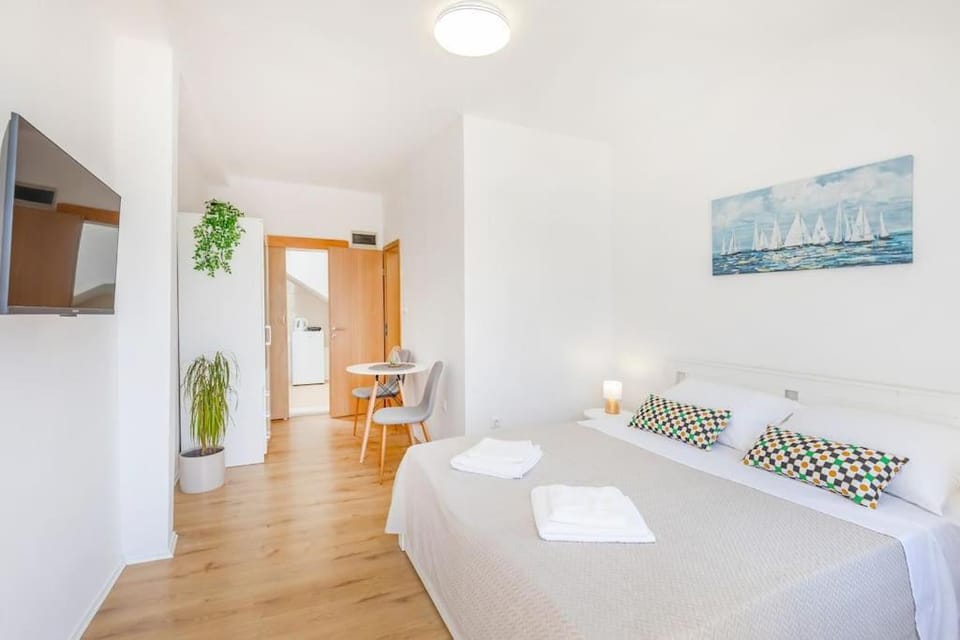 Mlini Dubrovnik- Room with Private Kitchen Apartment in Mlini