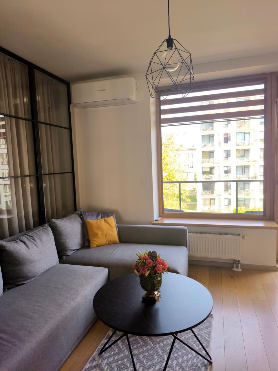 Air Con Urban Retreat & Private Parking Apartment in Vilnius