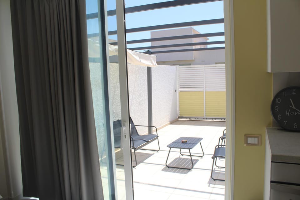 Patio, Balcony/Terrace, Living room