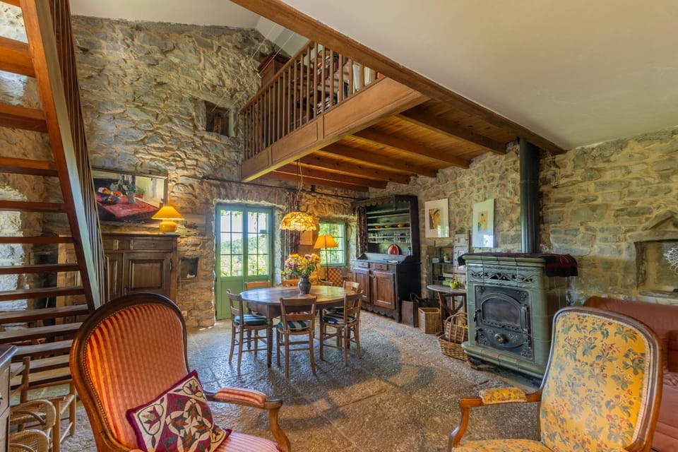 Property building, Living room