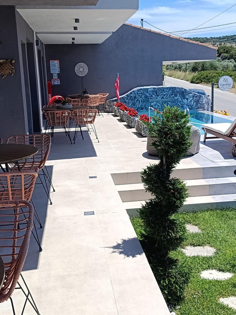 Swimming pool