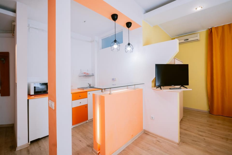 TV and multimedia, Kitchen or kitchenette