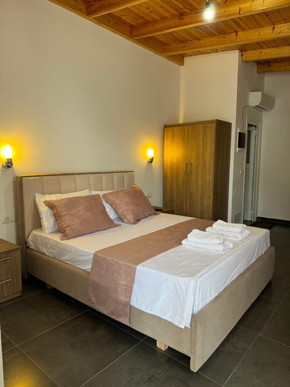 Apartament Tini Ksamil Bed and Breakfast in Ksamil