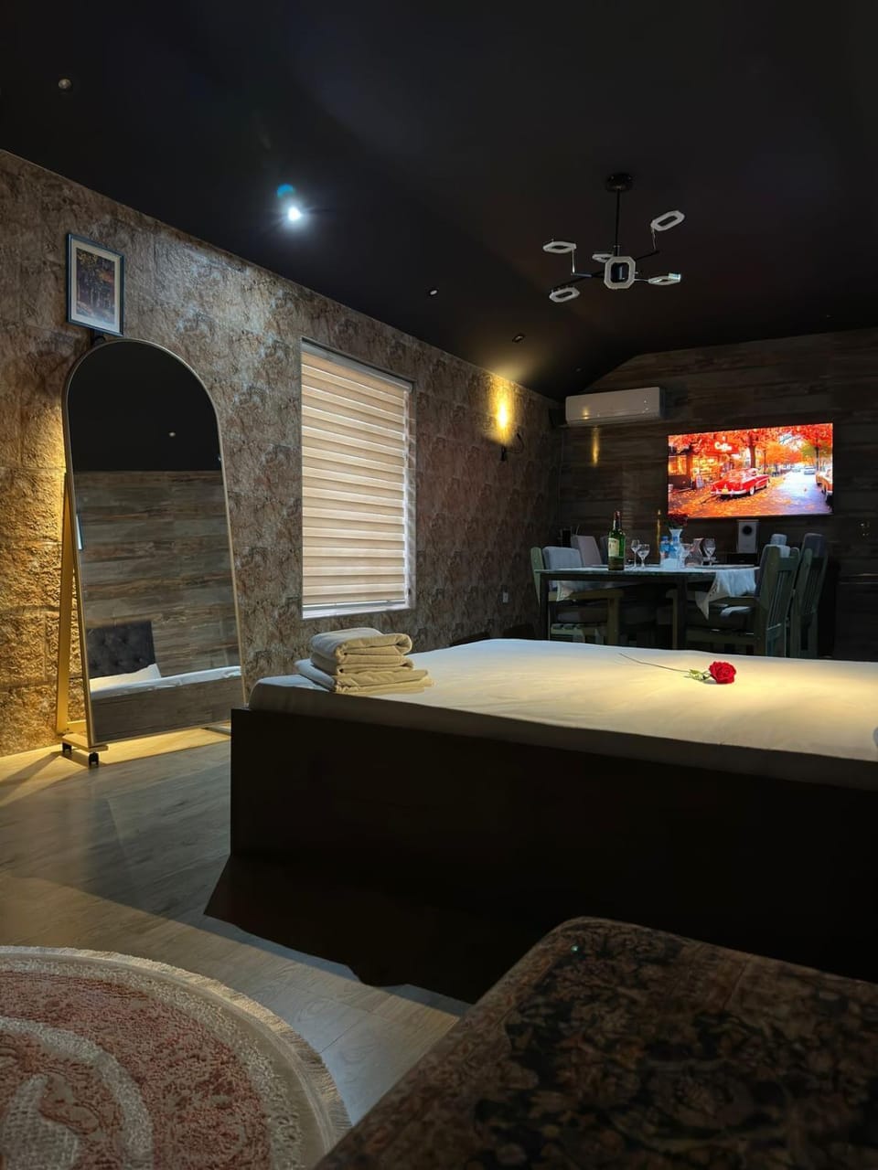 TV and multimedia, Living room, Photo of the whole room, Evening entertainment, Bedroom