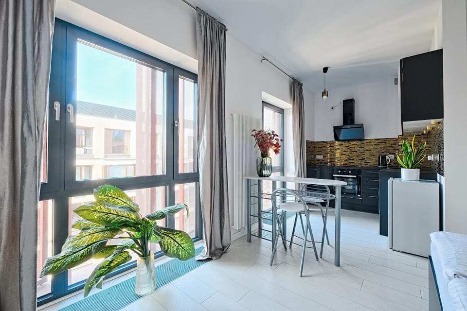 Kitchen or kitchenette, Living room, Dining area