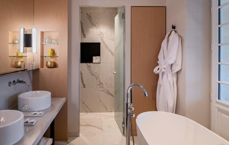 Shower, Bathroom, Bath, towels