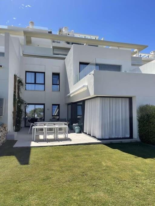 Property building, Patio, Seating area