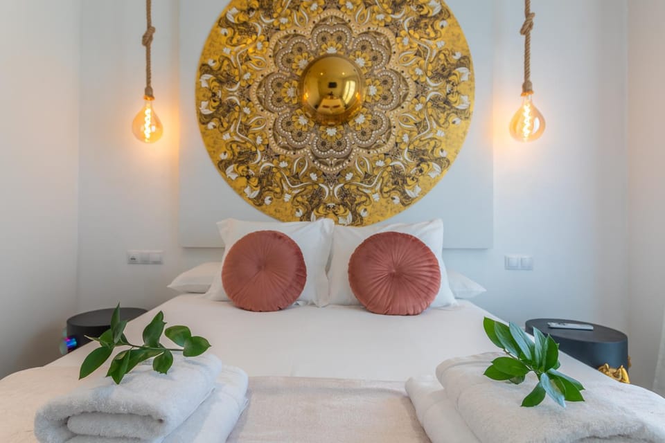Spatious, Views, Terraces, Jacuzzi and WIFI - fibre Apartment in Tarifa