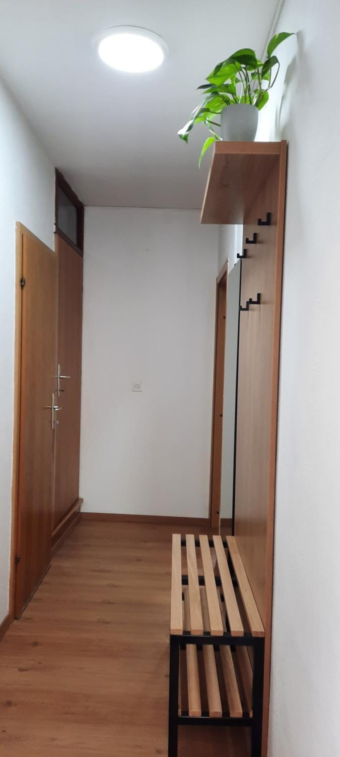 Facade/entrance, wardrobe