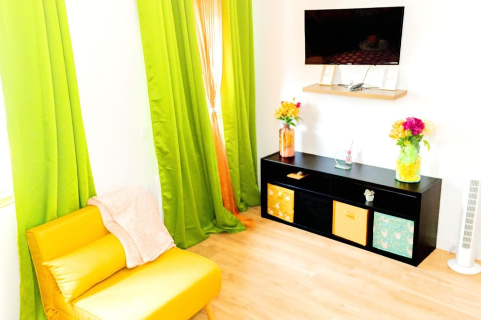Cloud Nine, 5mins ORLY Airport Apt 22 Apartment in Île-de-France