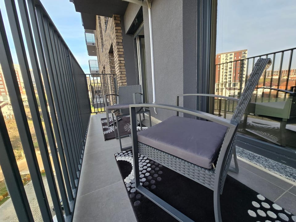 View (from property/room), Balcony/Terrace, Seating area