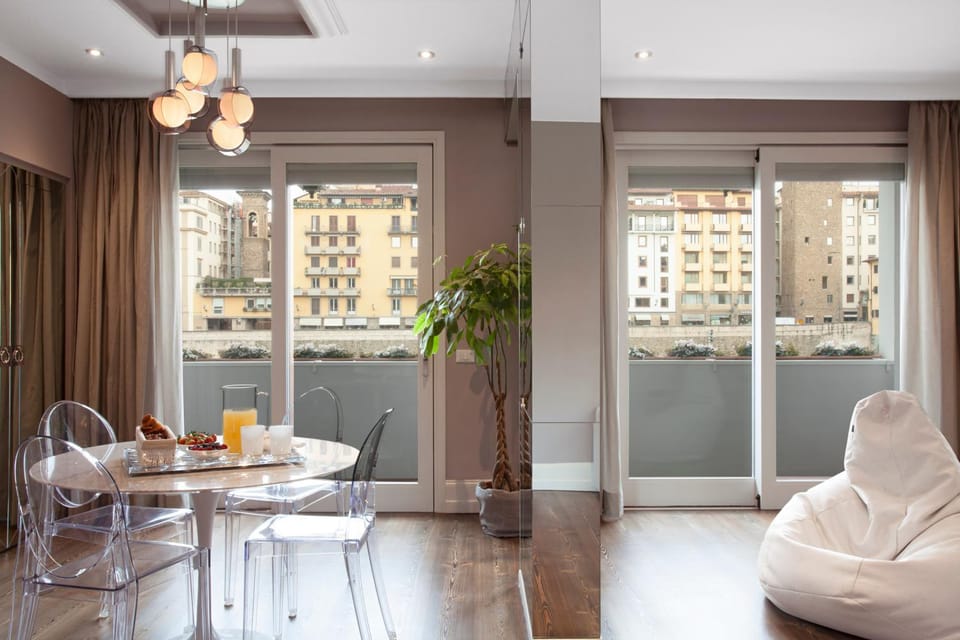 Balcony/Terrace, Living room, Seating area, Dining area