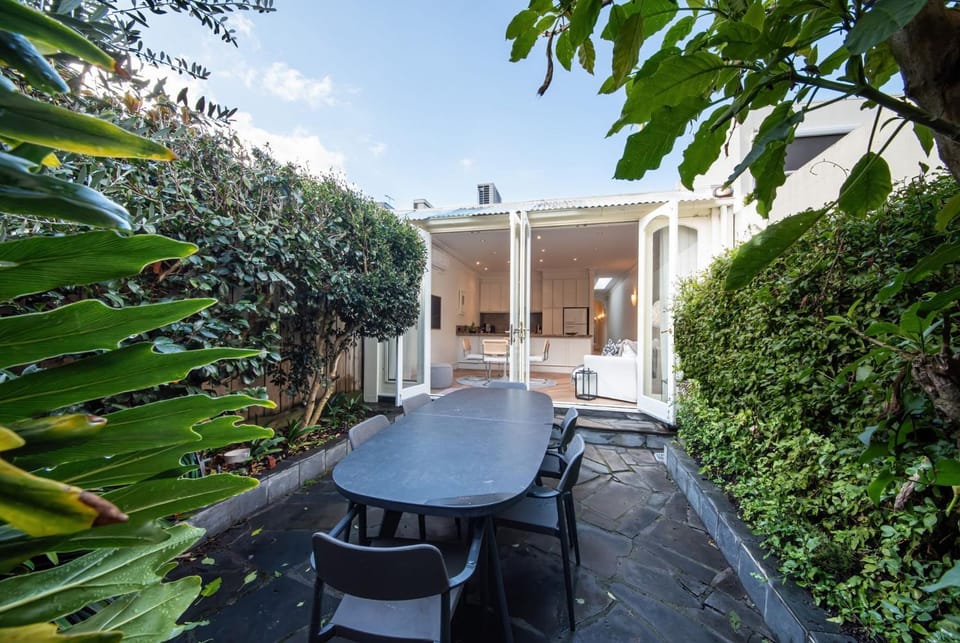 Patio, Garden, Dining area