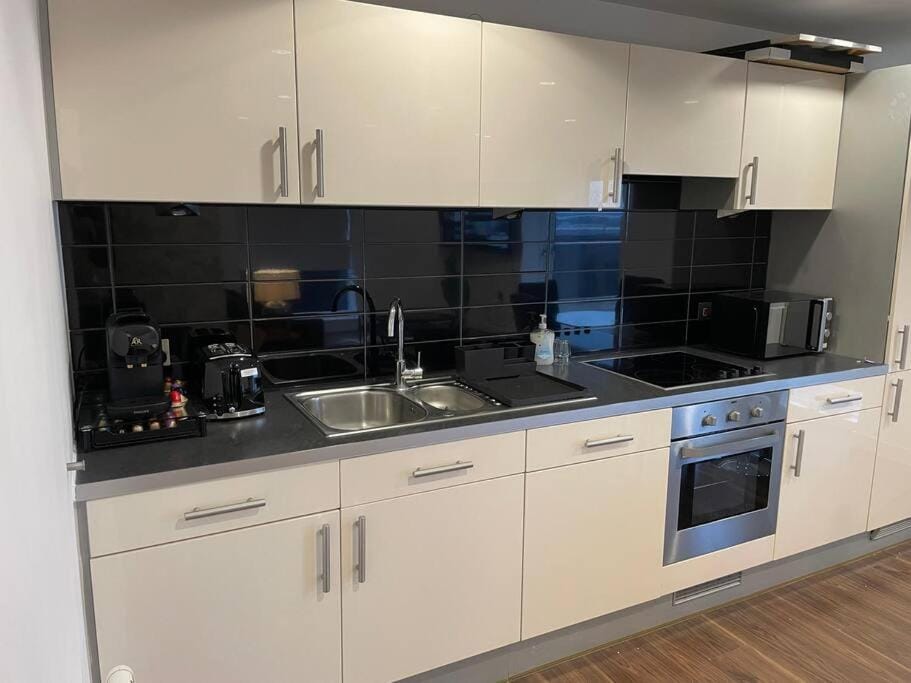 Skyline Retreat Apartment in Salford