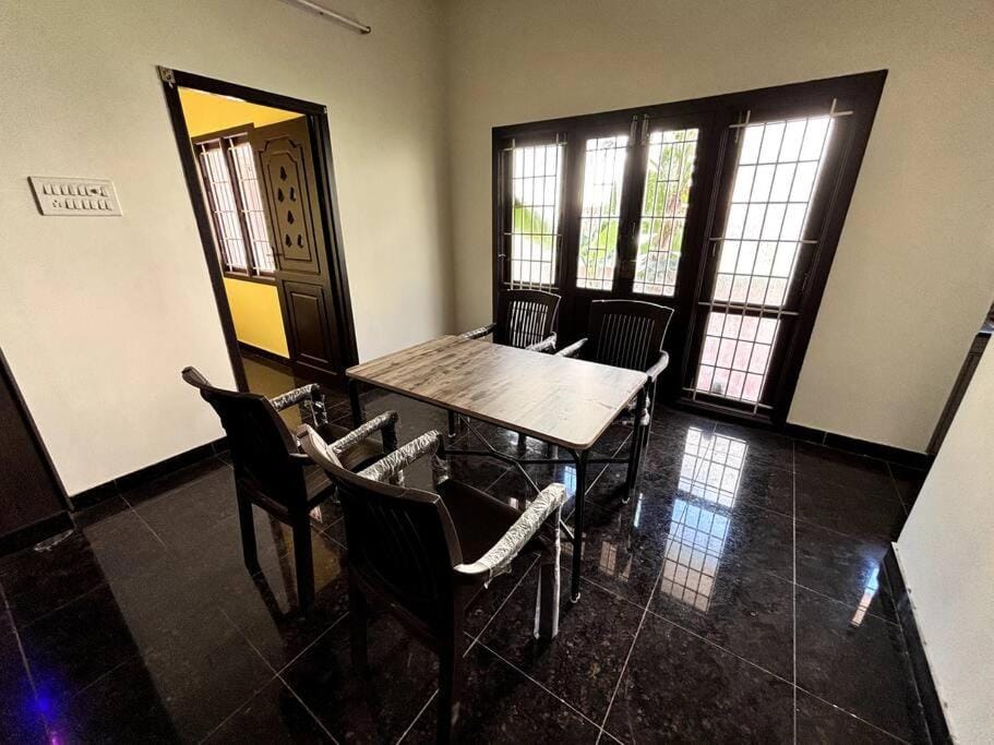 PlushStays Service Apartment House in Tamil Nadu