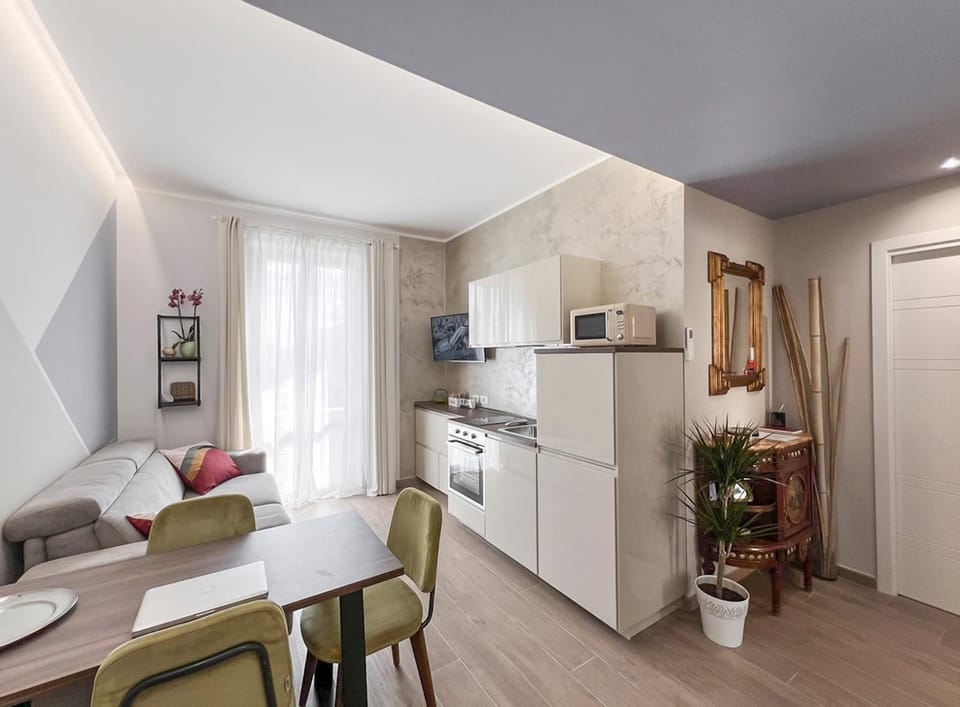 Kitchen or kitchenette, Living room