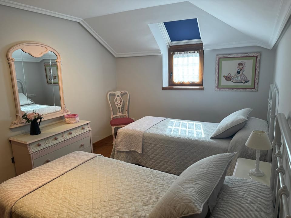 Camín de la plaza Apartment in Cantabria