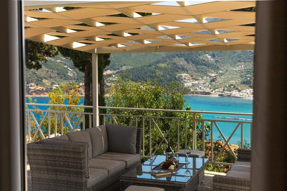 Patio, Day, Natural landscape, View (from property/room), Balcony/Terrace, Mountain view, Sea view
