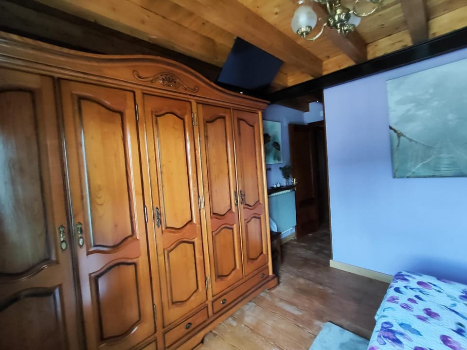 TV and multimedia, wardrobe