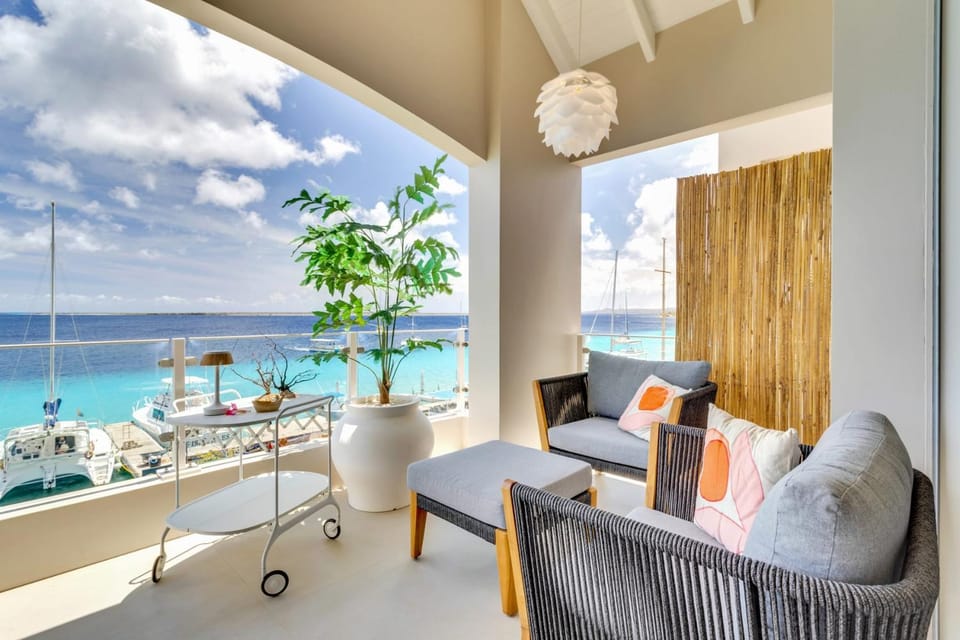 Las Dunas with Stunning Sea View and Shared Pool Apartment in Venezuela