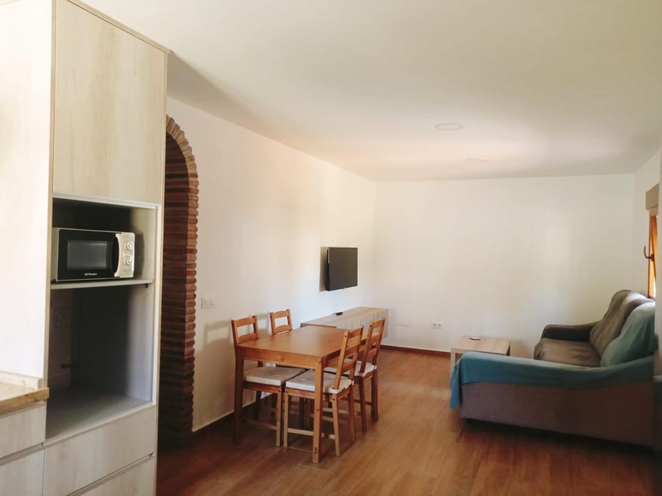 TV and multimedia, Dining area