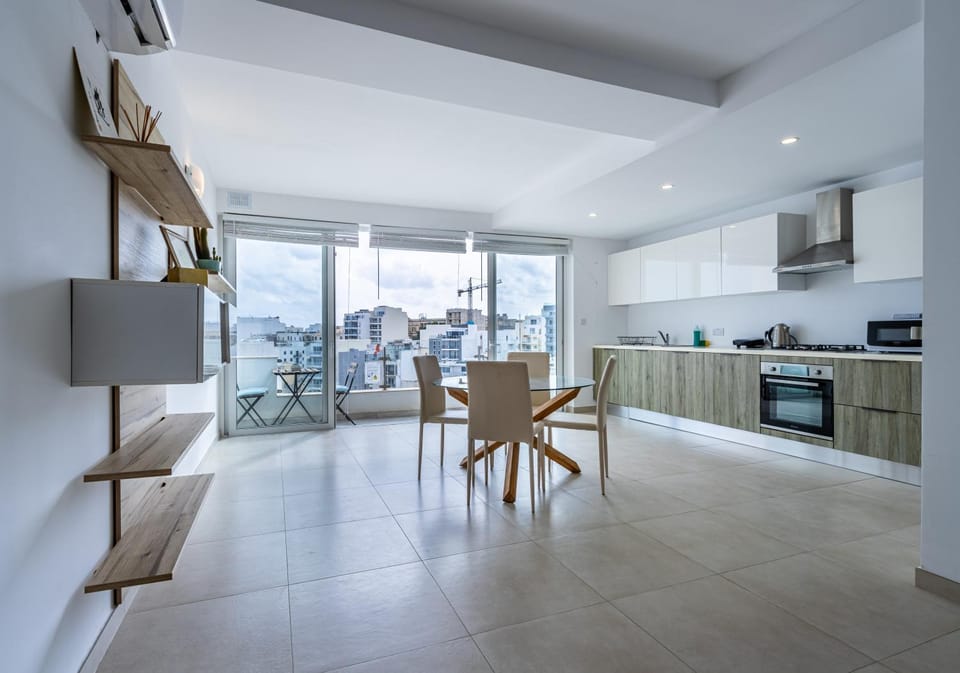Dining area, kitchen, air conditioner