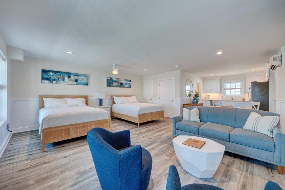 2003 Queen Suite, 2nd Floor Cove Apartment in Surf City