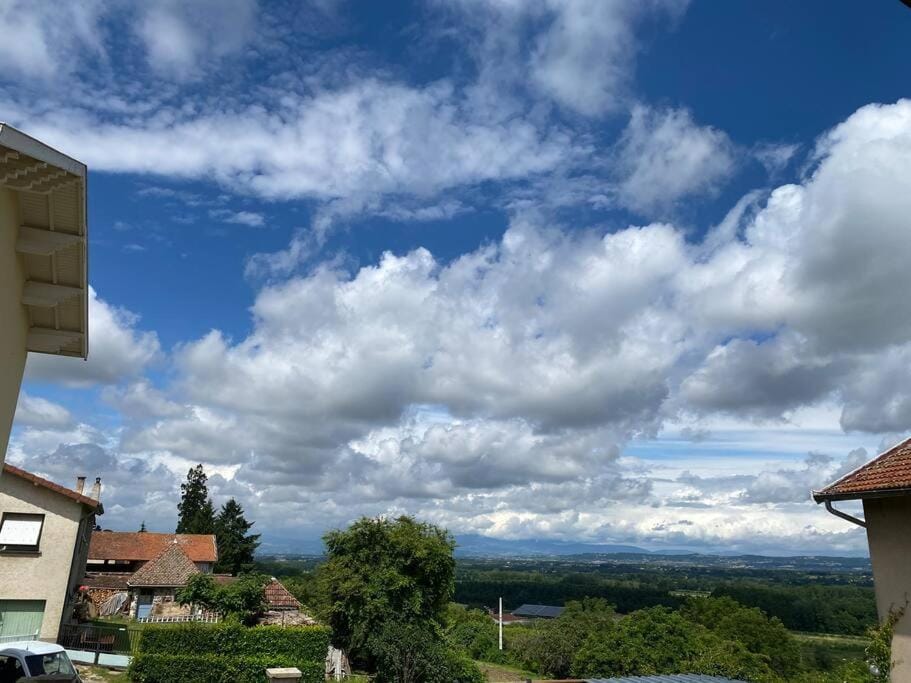 Villa Pelanghi, maison Atypique en Drôme des collines House in Auvergne-Rhône-Alpes