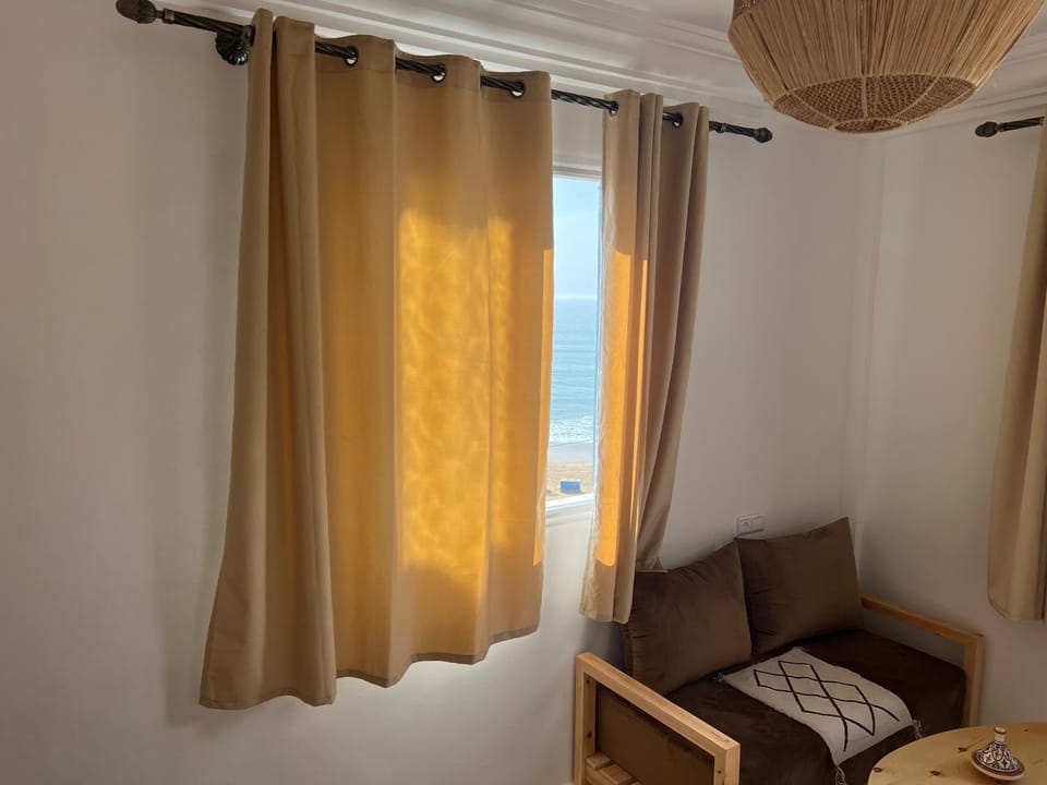 Property building, Bed, View (from property/room), Living room, Photo of the whole room, Seating area, Bedroom