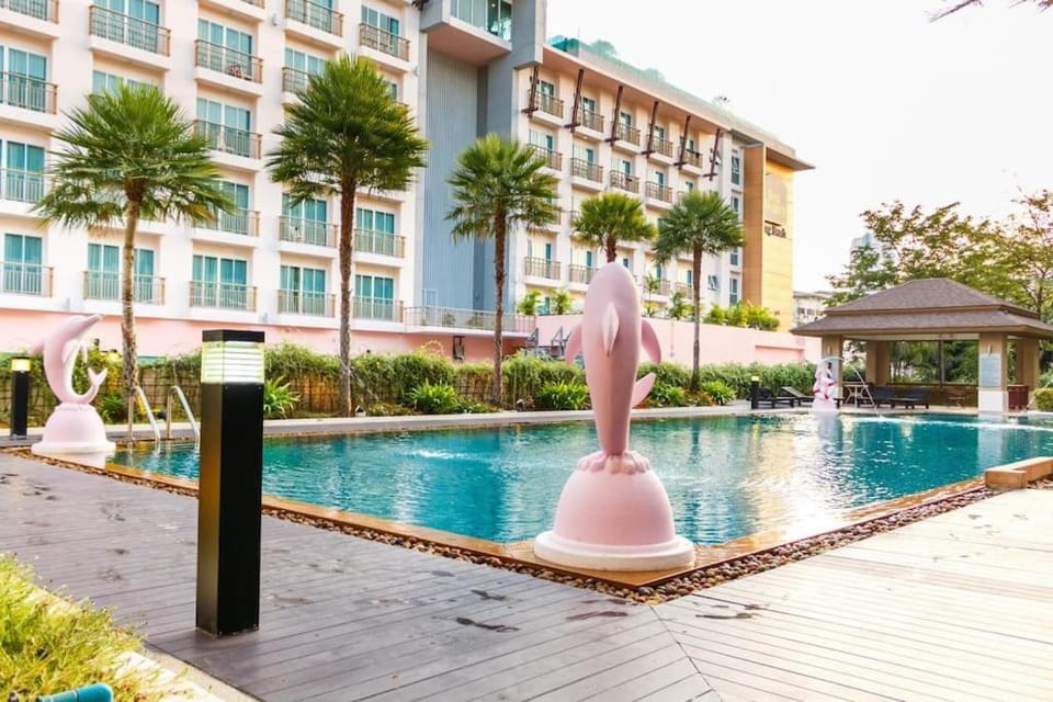 Property building, Swimming pool