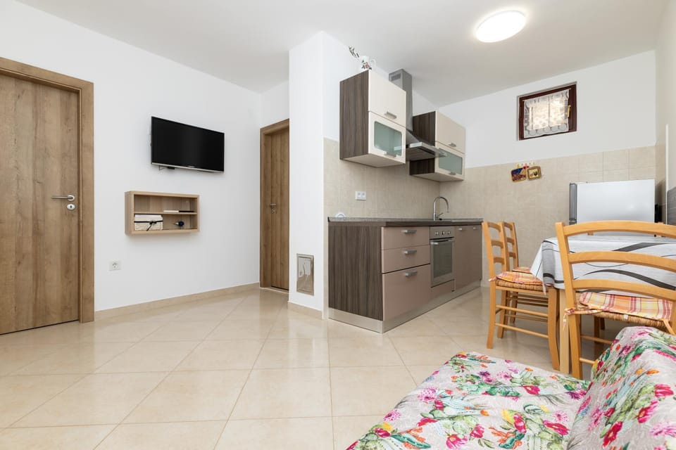 Apartment Lina 2 Apartment in Mali Losinj