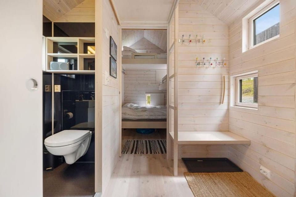 Tiny Mountain Cabin II Cabin in Vestland