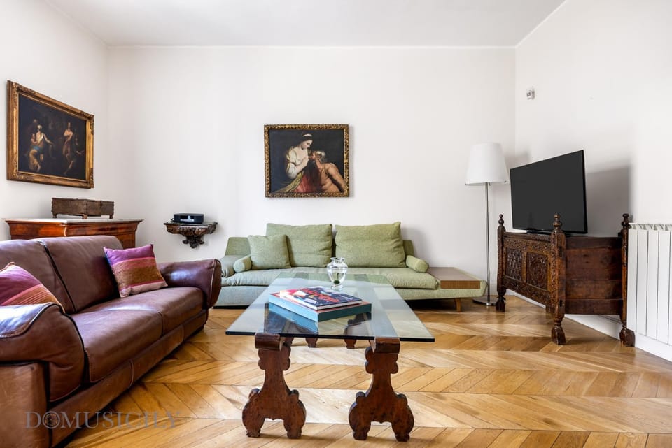 Elvi Penthouse by DomuSicily Apartment in Palermo