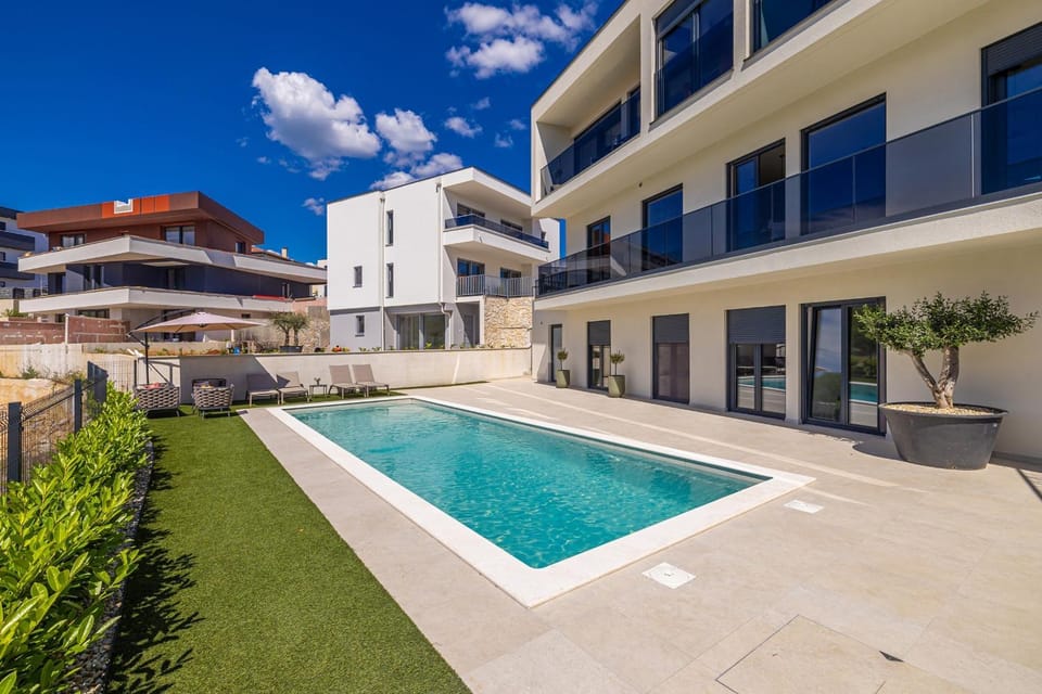 Luxury apartment LaRiv II with pool Apartment in Krk