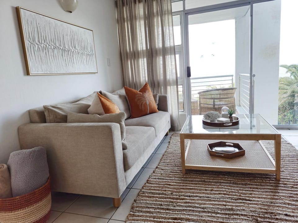 Chaka's Paradise Apt with stunning Sea Views!! Apartment in Dolphin Coast