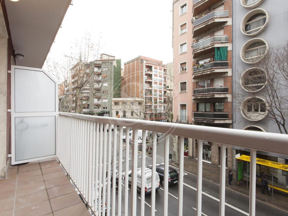 View (from property/room), Balcony/Terrace, City view