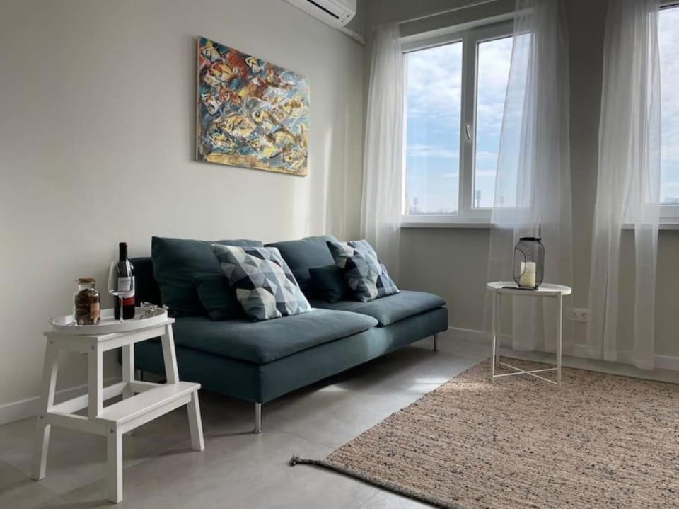 View (from property/room), Decorative detail, Seating area, City view, air conditioner