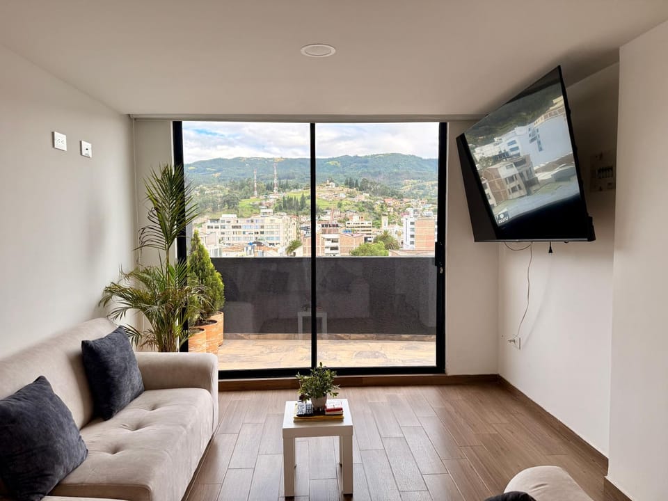 Communal lounge/ TV room, Natural landscape, TV and multimedia, View (from property/room), Balcony/Terrace, Living room, Seating area, Evening entertainment, Mountain view